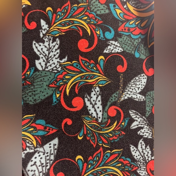 LuLaRoe TC Leggings - Picture 2 of 3